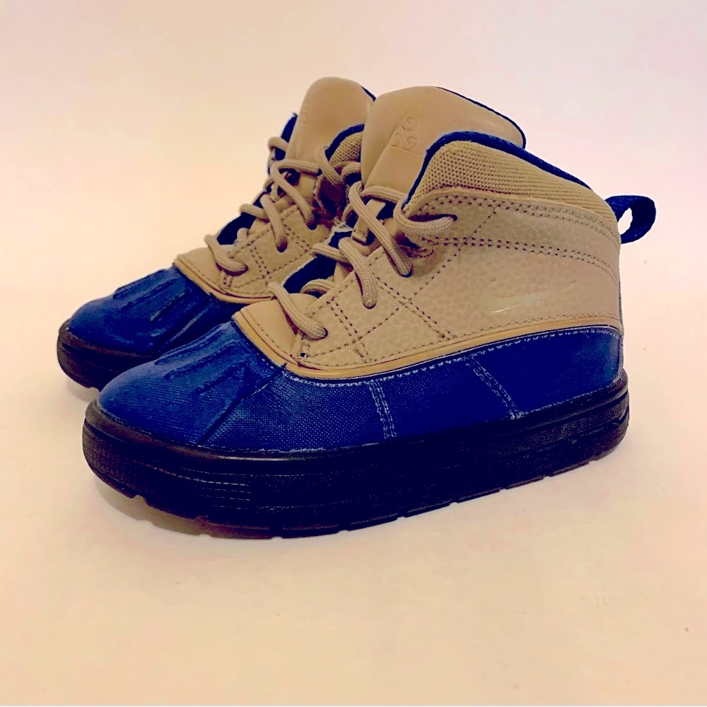 NIKE ACG Boots